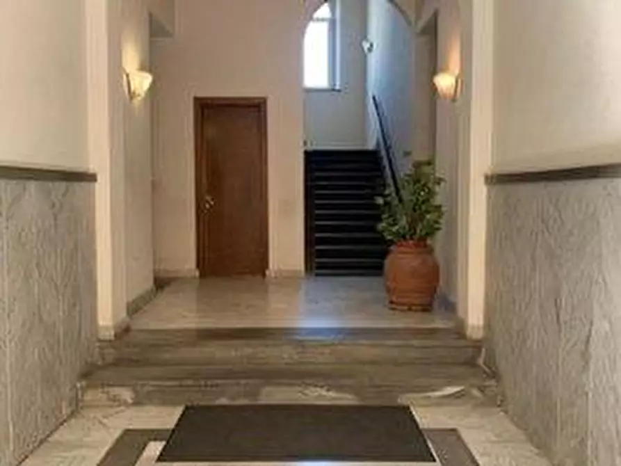 Immagine 21 di Appartamento in vendita  a Livorno