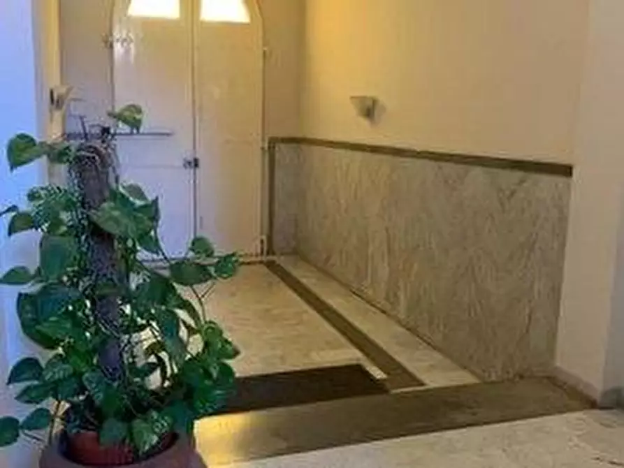 Immagine 25 di Appartamento in vendita  a Livorno