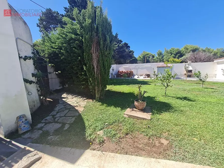 Immagine 25 di Villa in vendita  a Lecce
