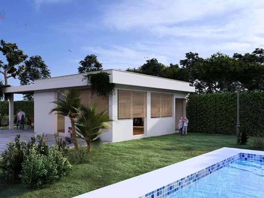 Immagine 7 di Villa in vendita  a Lecce