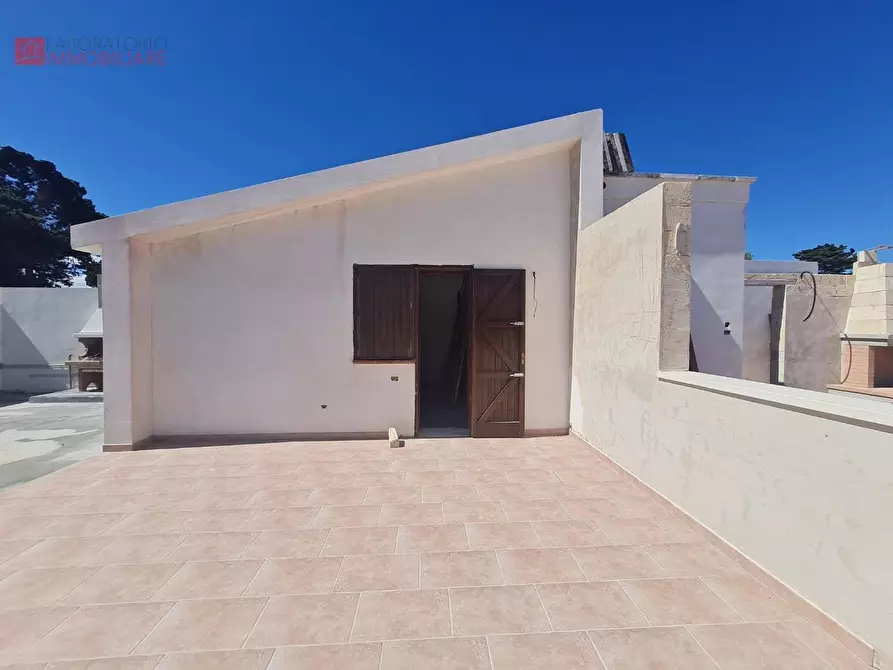 Immagine 28 di Villa in vendita  a Lecce