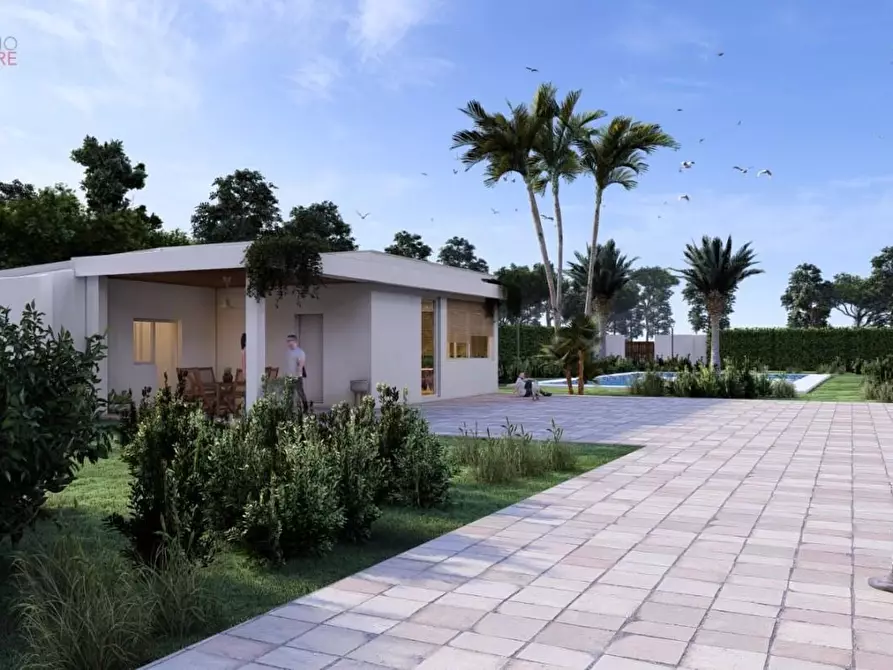 Immagine 4 di Villa in vendita  a Lecce