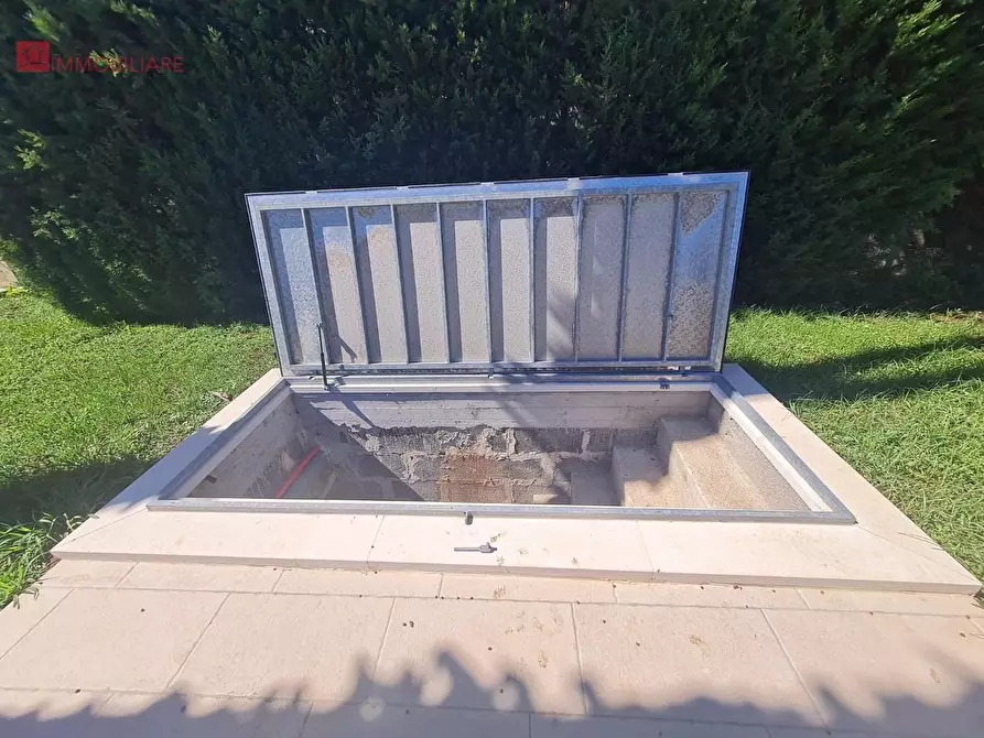 Immagine 37 di Villa in vendita  a Lecce