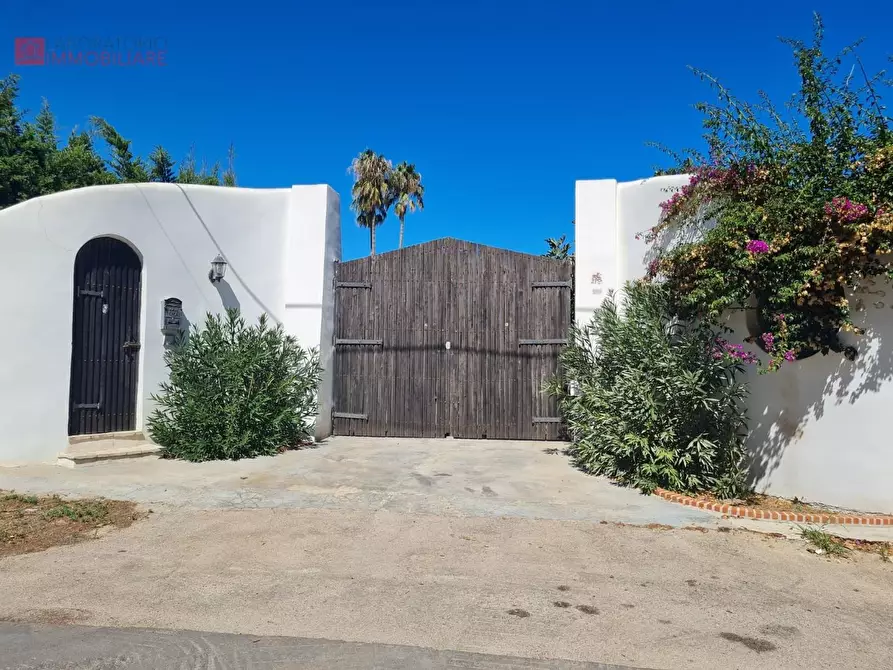 Immagine 40 di Villa in vendita  a Lecce