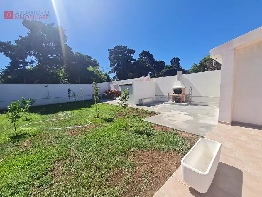 Immagine 24 di Villa in vendita  a Lecce