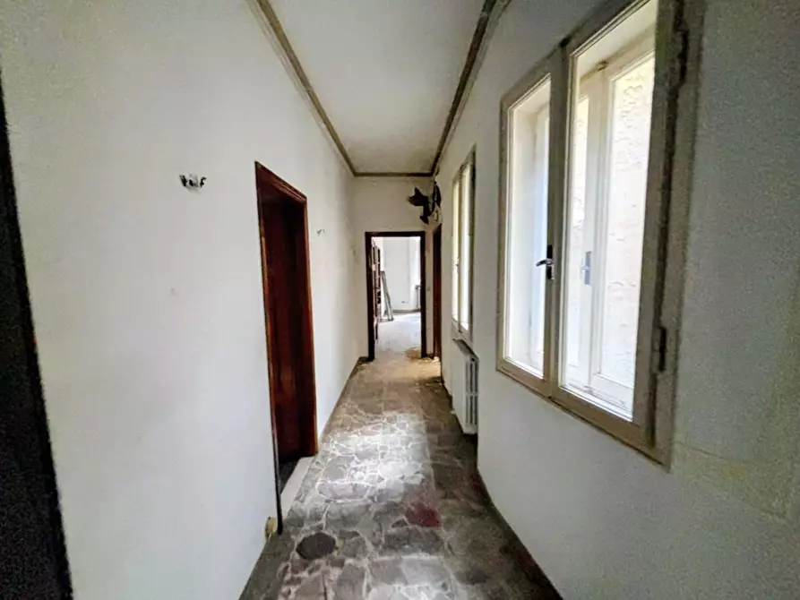 Immagine 16 di Appartamento in vendita  a Volterra