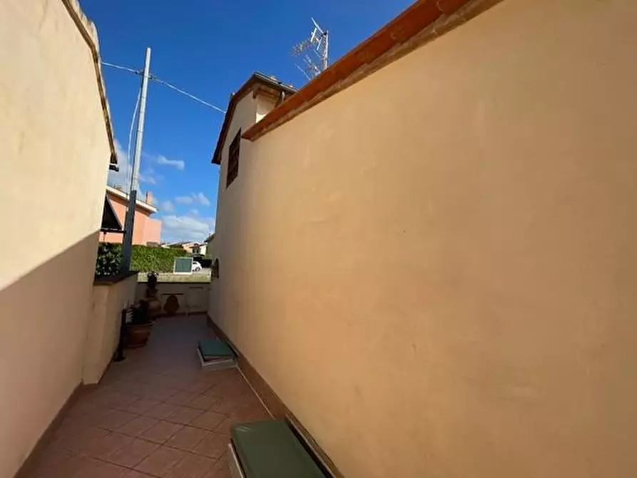 Immagine 15 di Villa in vendita  a Vecchiano