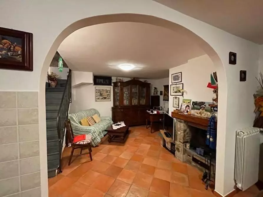 Immagine 10 di Villa in vendita  a Vecchiano