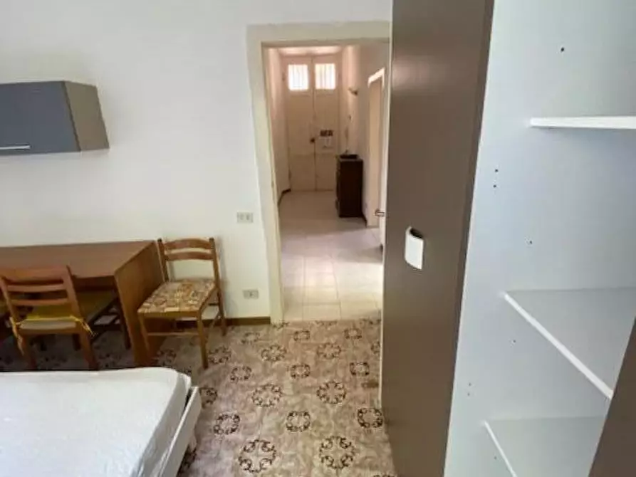 Immagine 13 di Appartamento in affitto  a Pisa