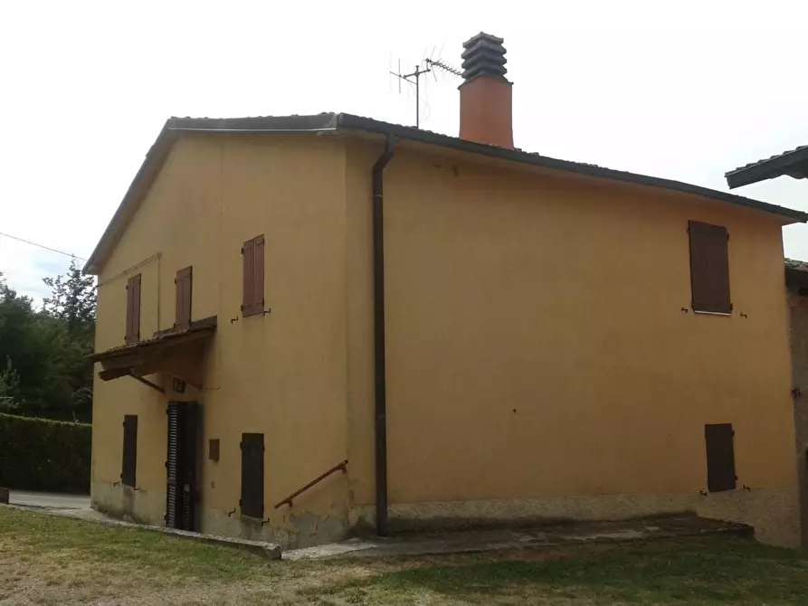 Immagine 2 di Casa indipendente in vendita  a Castel Di Casio