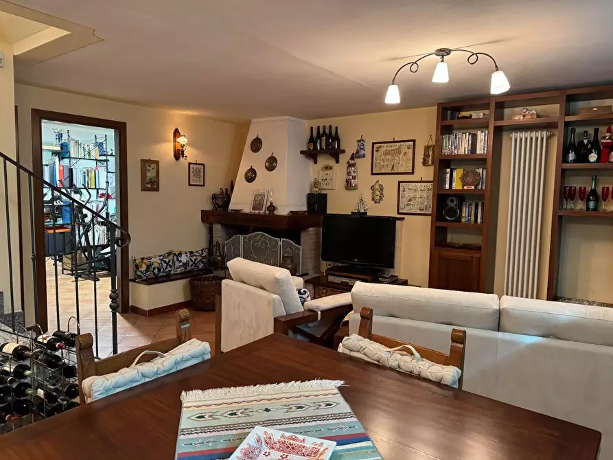 Immagine 2 di Casa bifamiliare in vendita  a Calci