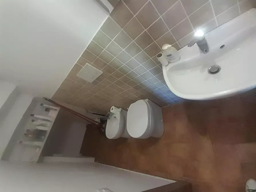 Immagine 14 di Terratetto in vendita  a Vecchiano