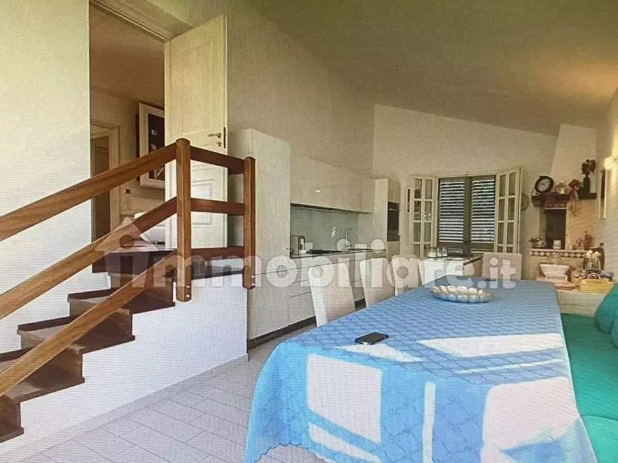 Immagine 3 di Villa in vendita  a Lucca