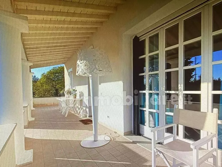 Immagine 6 di Villa in vendita  a Lucca