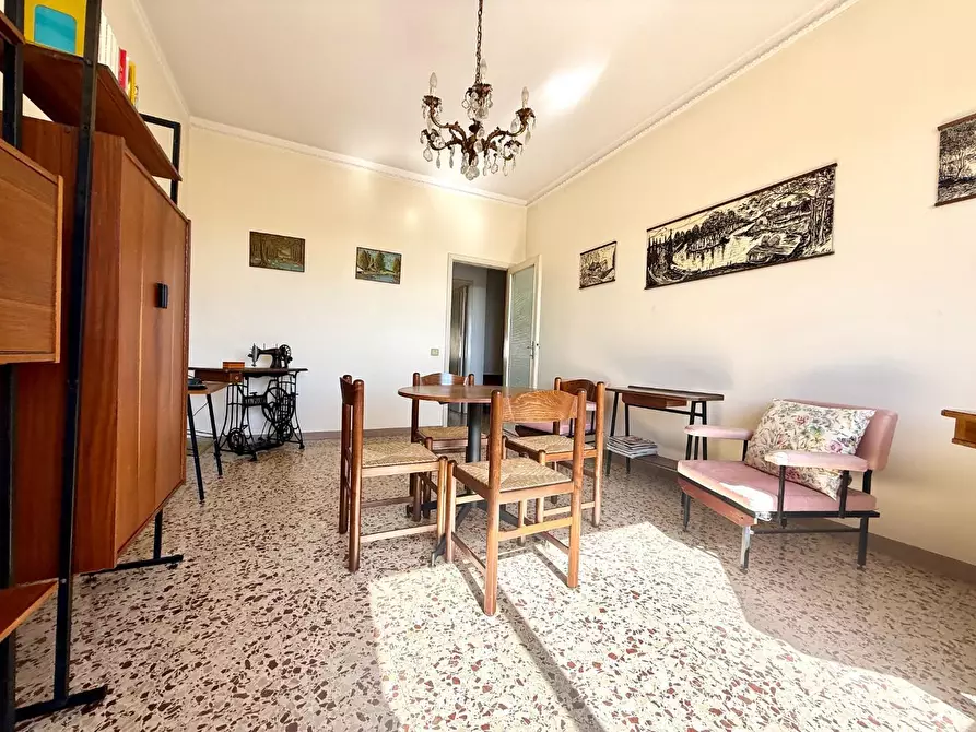 Immagine 7 di Appartamento in vendita  a Massa