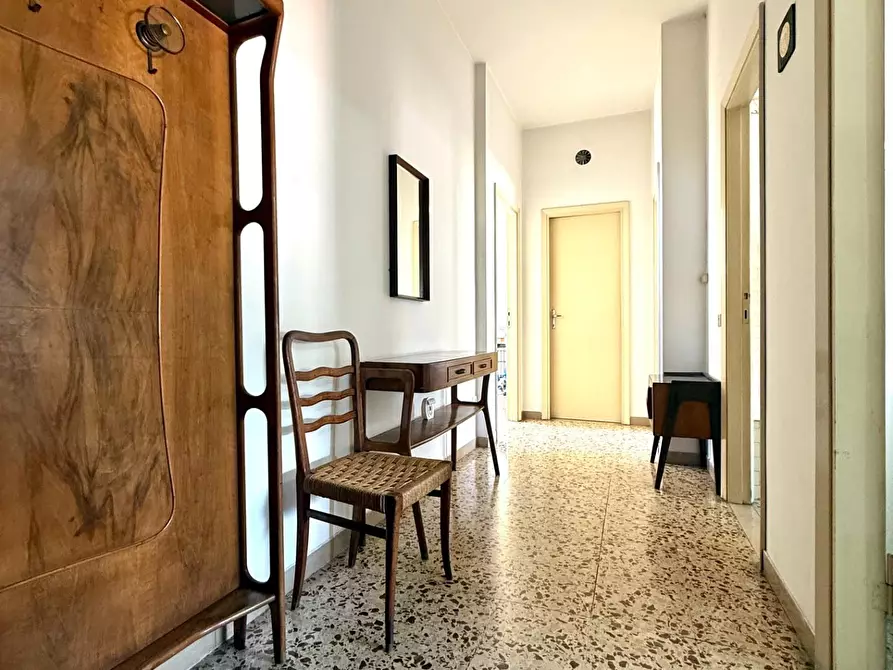 Immagine 15 di Appartamento in vendita  a Massa