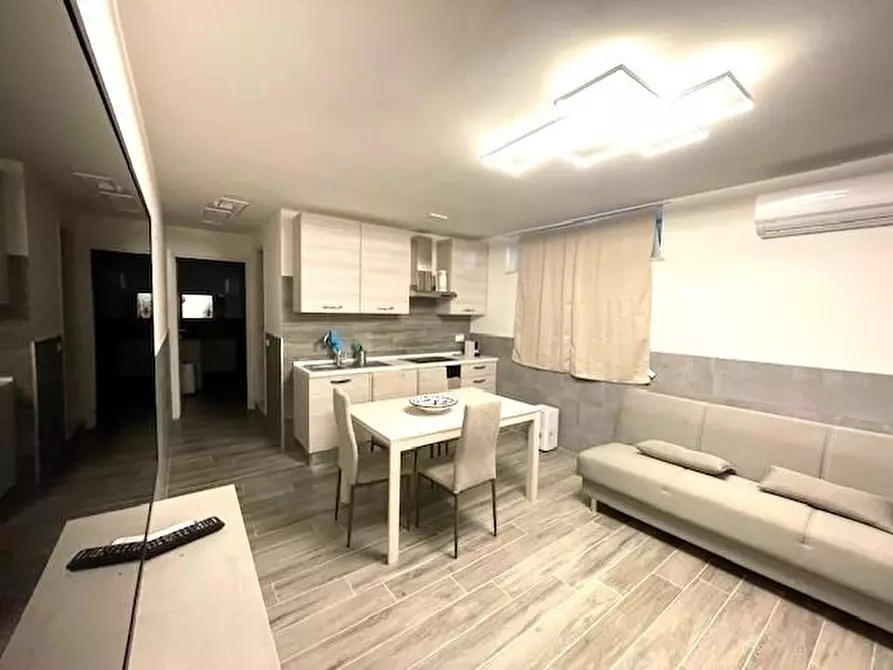 Immagine 1 di Seminterrato in vendita  a Massa