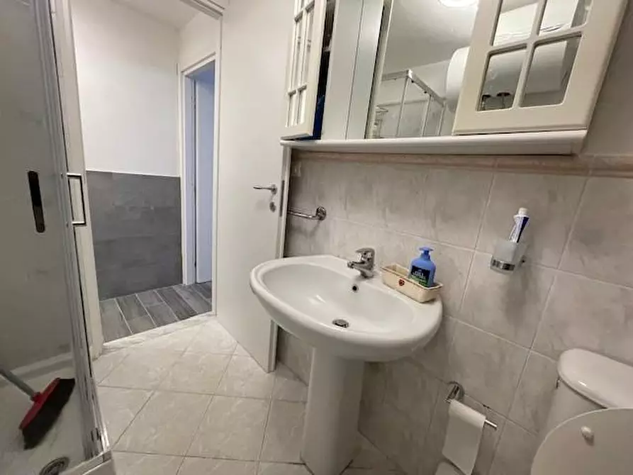 Immagine 9 di Seminterrato in vendita  a Massa