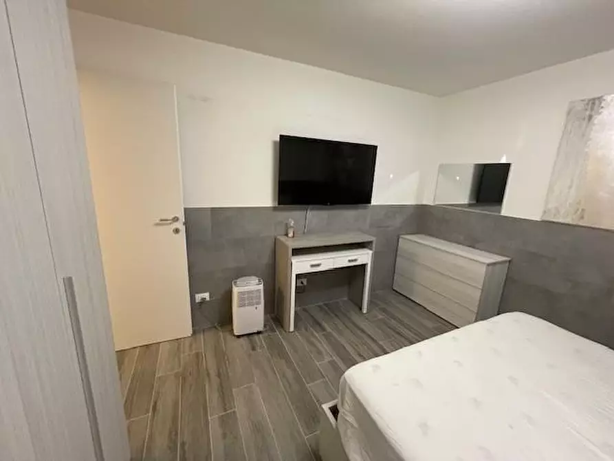 Immagine 17 di Seminterrato in vendita  a Massa