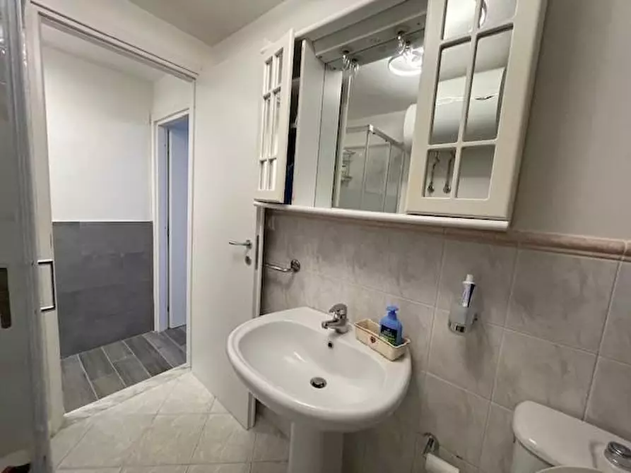 Immagine 8 di Seminterrato in vendita  a Massa