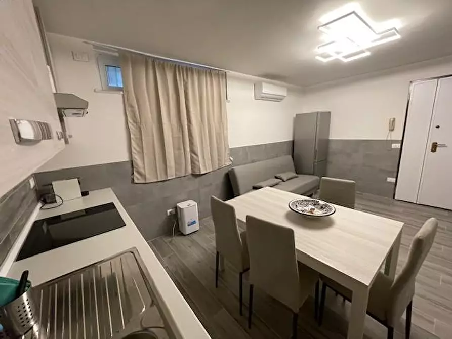 Immagine 3 di Seminterrato in vendita  a Massa