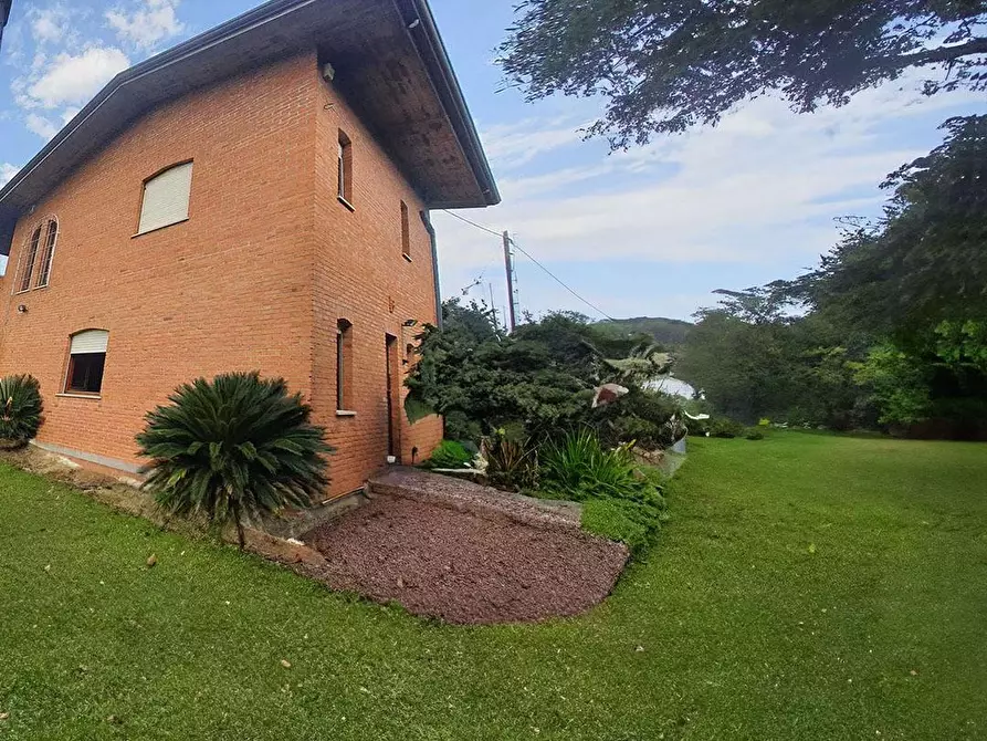 Immagine 4 di Villa in vendita  a Ortonovo