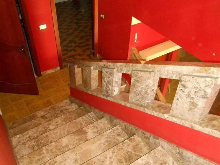 Immagine 14 di Villa in vendita  a Ortonovo