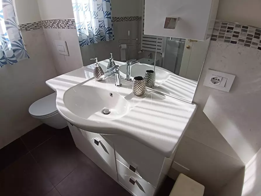 Immagine 15 di Appartamento in affitto  a Empoli