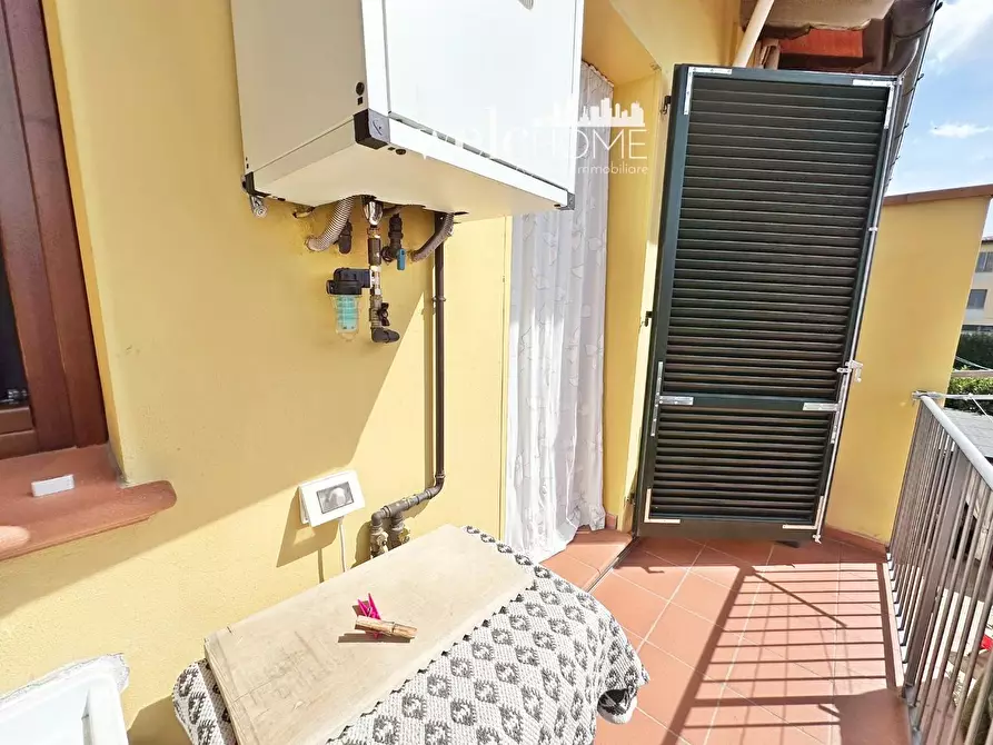 Immagine 32 di Appartamento in vendita  a Campi Bisenzio