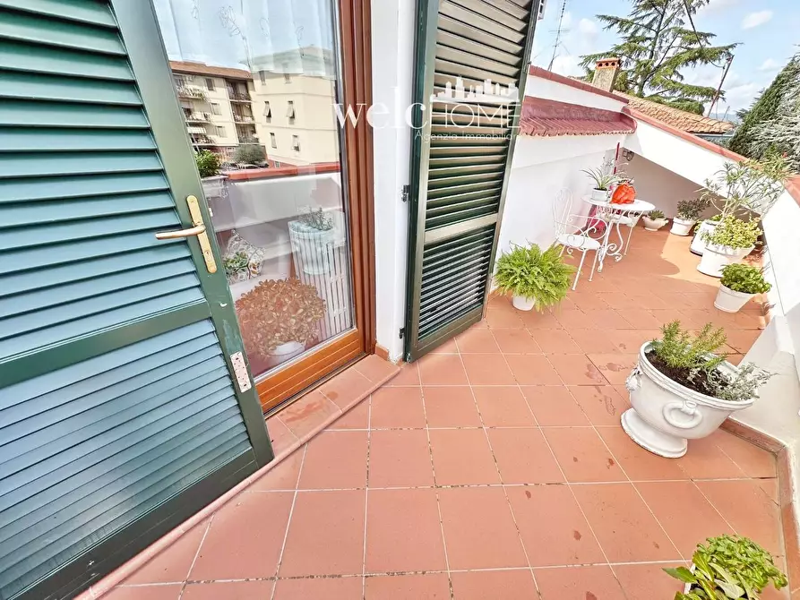 Immagine 19 di Appartamento in vendita  a Campi Bisenzio