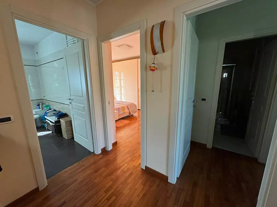 Immagine 20 di Villa in vendita  a Capannori