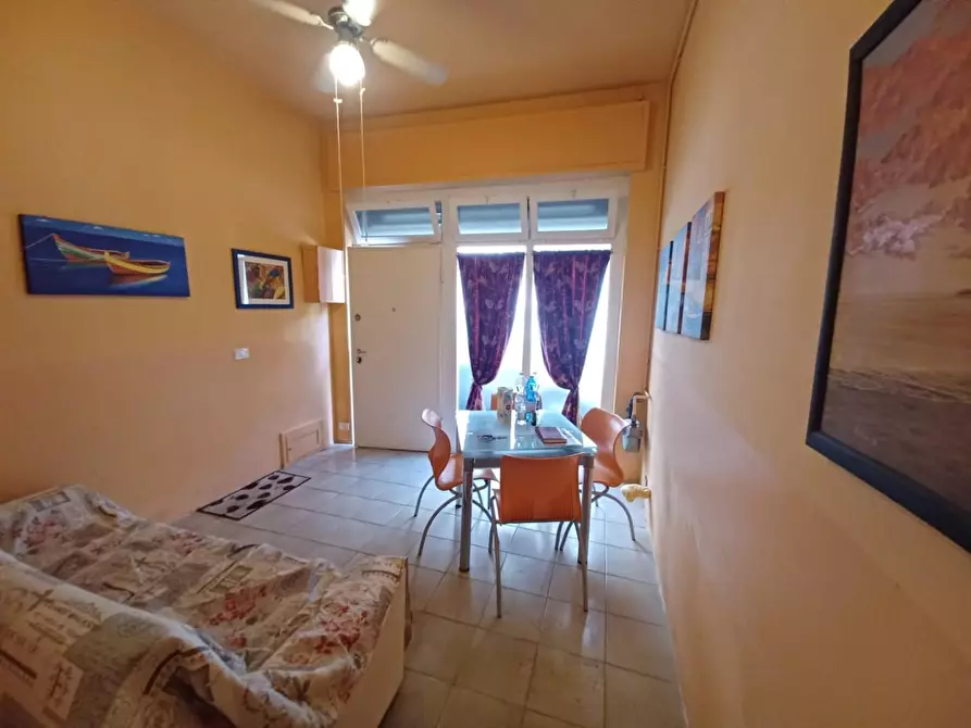 Immagine 2 di Appartamento in vendita  a Viareggio