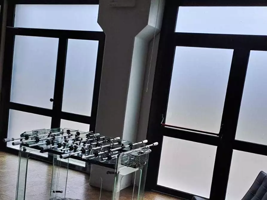 Immagine 12 di Attività artigianale in vendita  a Viareggio