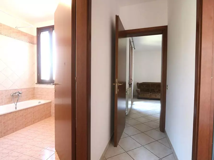 Immagine 22 di Appartamento in vendita  a Buti