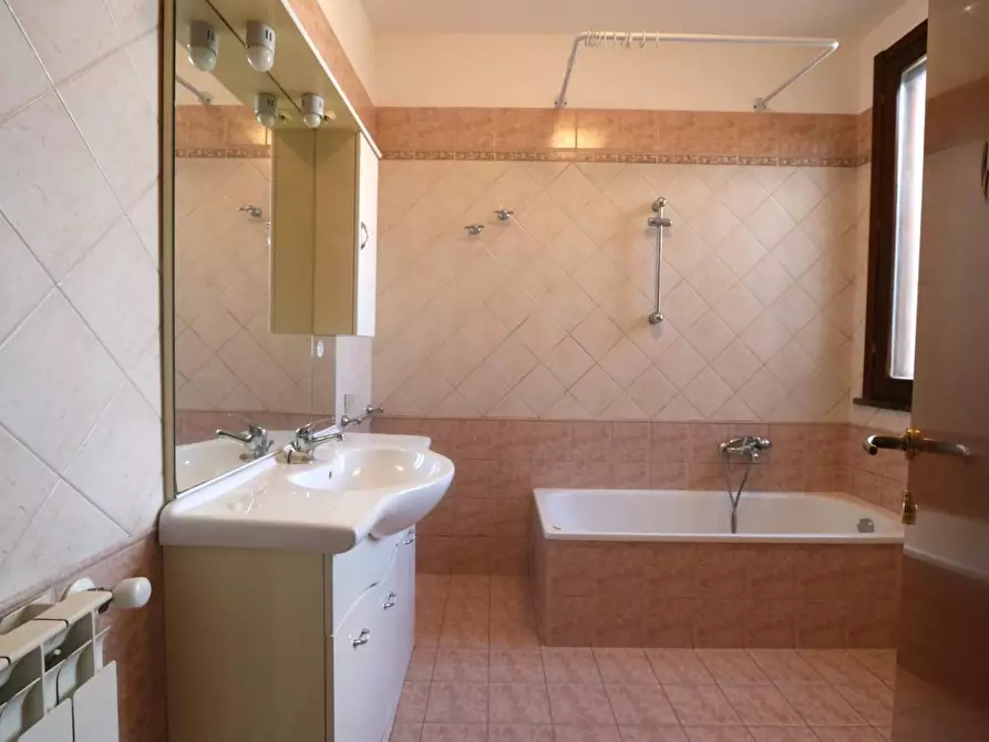 Immagine 18 di Appartamento in vendita  a Buti