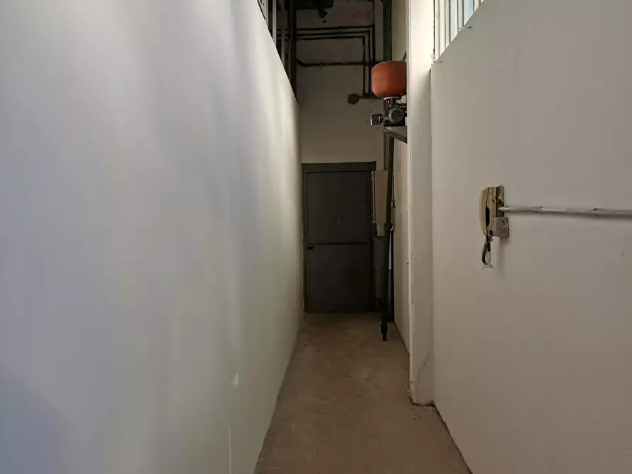 Immagine 16 di Attività artigianale in vendita  a Colle Di Val D'elsa