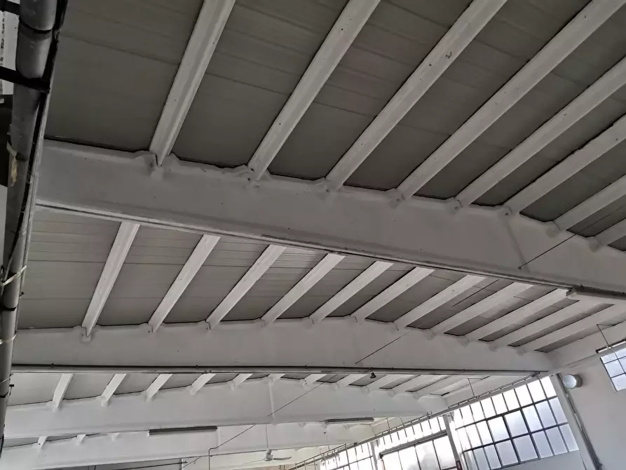 Immagine 6 di Attività artigianale in vendita  a Colle Di Val D'elsa