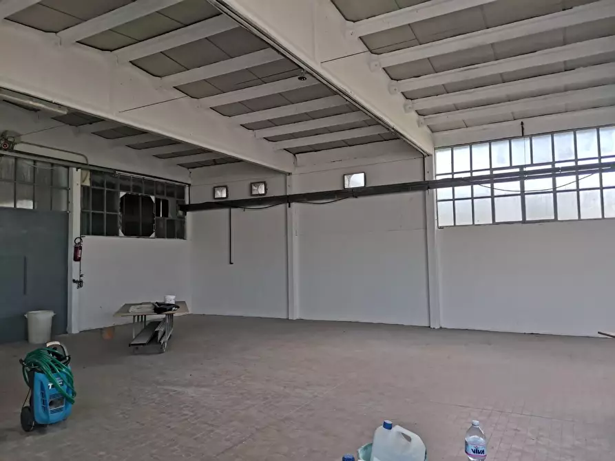 Immagine 17 di Attività artigianale in vendita  a Colle Di Val D'elsa