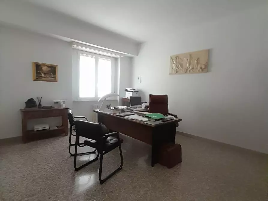 Immagine 7 di Appartamento in vendita  a Livorno