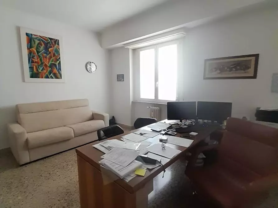 Immagine 1 di Appartamento in vendita  a Livorno