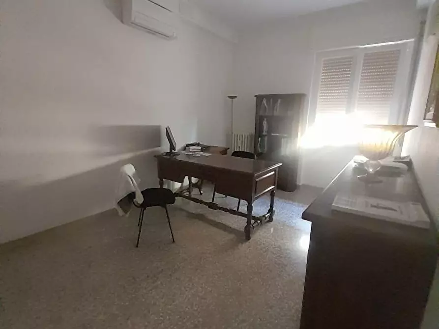 Immagine 4 di Appartamento in vendita  a Livorno