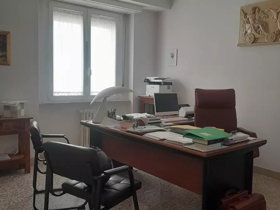 Immagine 6 di Appartamento in vendita  a Livorno