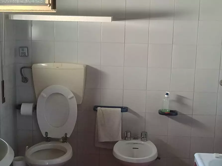 Immagine 5 di Appartamento in vendita  a Viareggio