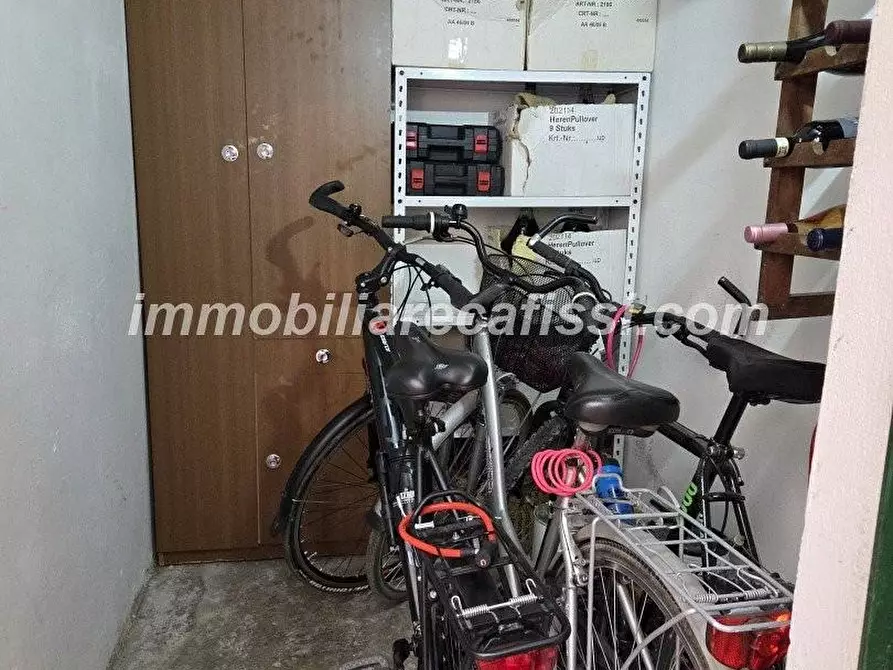 Immagine 21 di Appartamento in vendita  a Prato