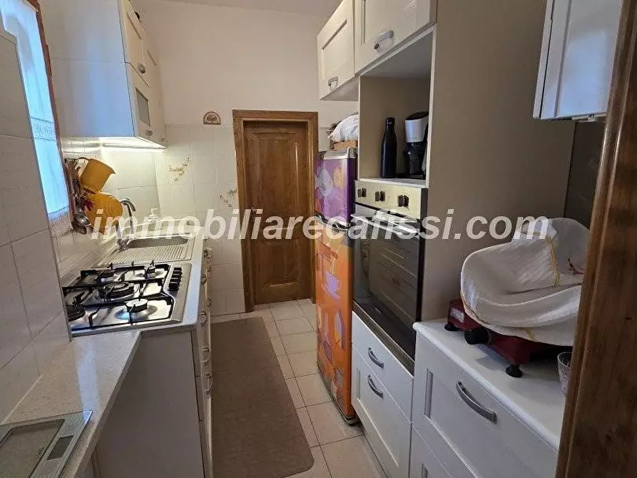 Immagine 9 di Appartamento in vendita  a Prato