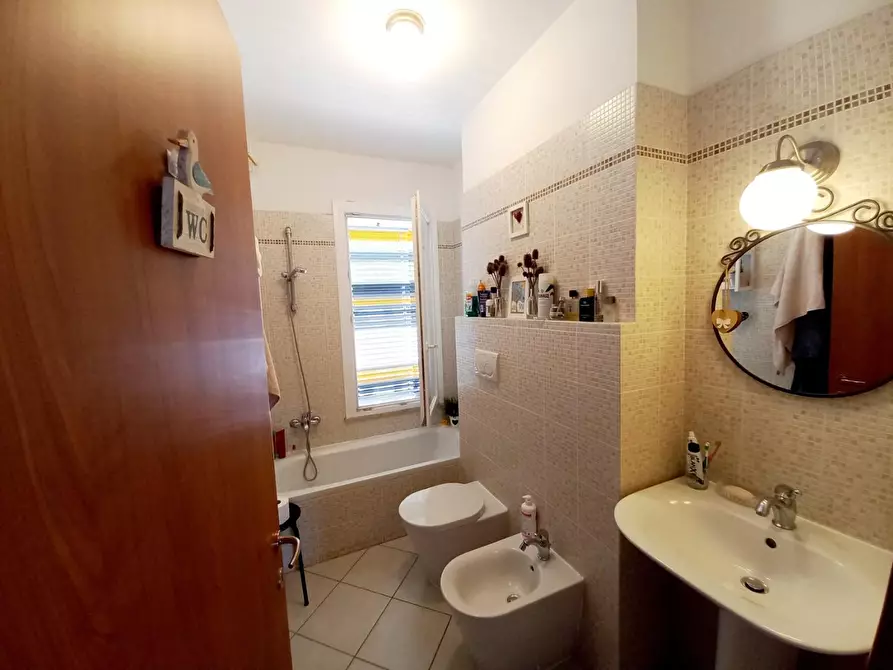 Immagine 22 di Appartamento in vendita  a Pisa