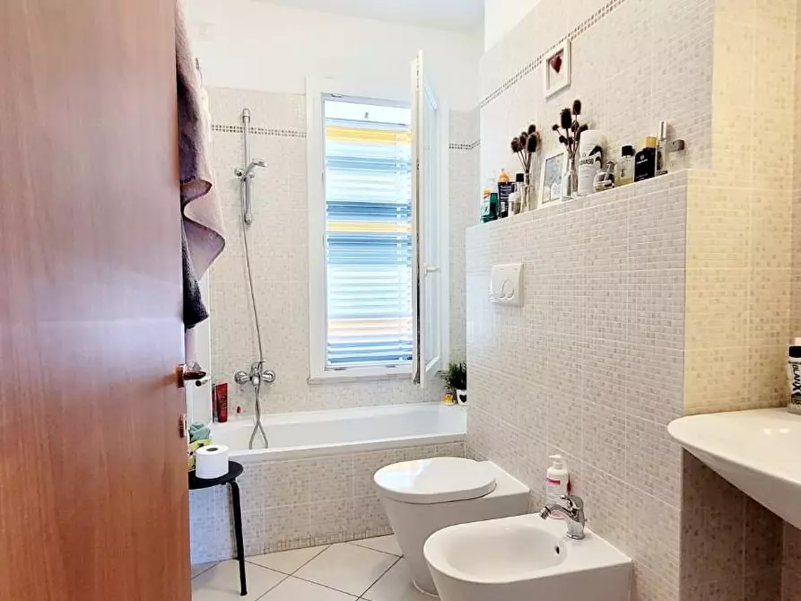 Immagine 21 di Appartamento in vendita  a Pisa