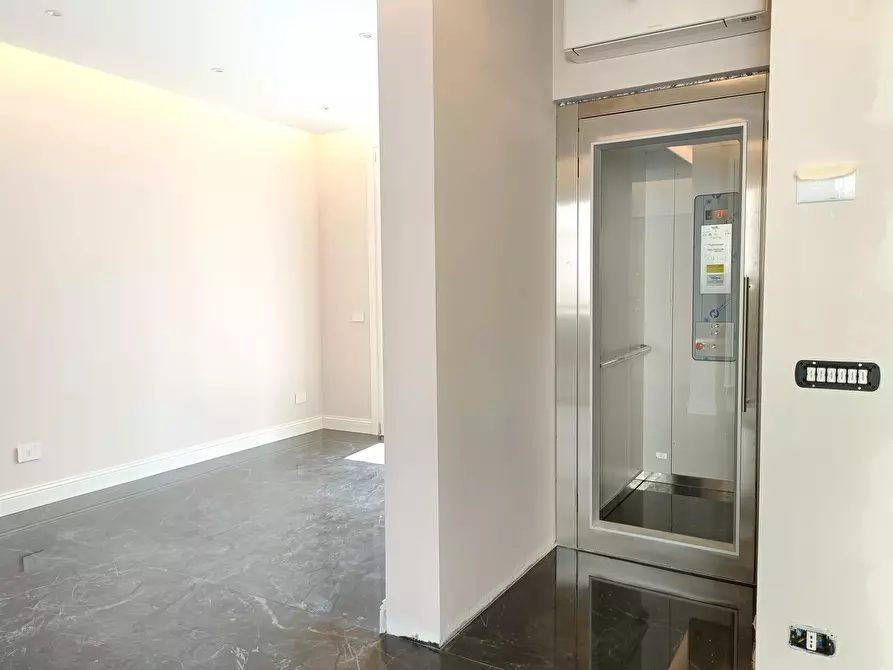 Immagine 24 di Mansarda in vendita  a Empoli