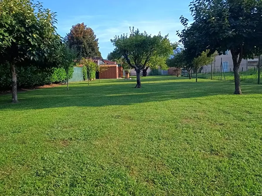 Immagine 31 di Villa in vendita  a Capannori