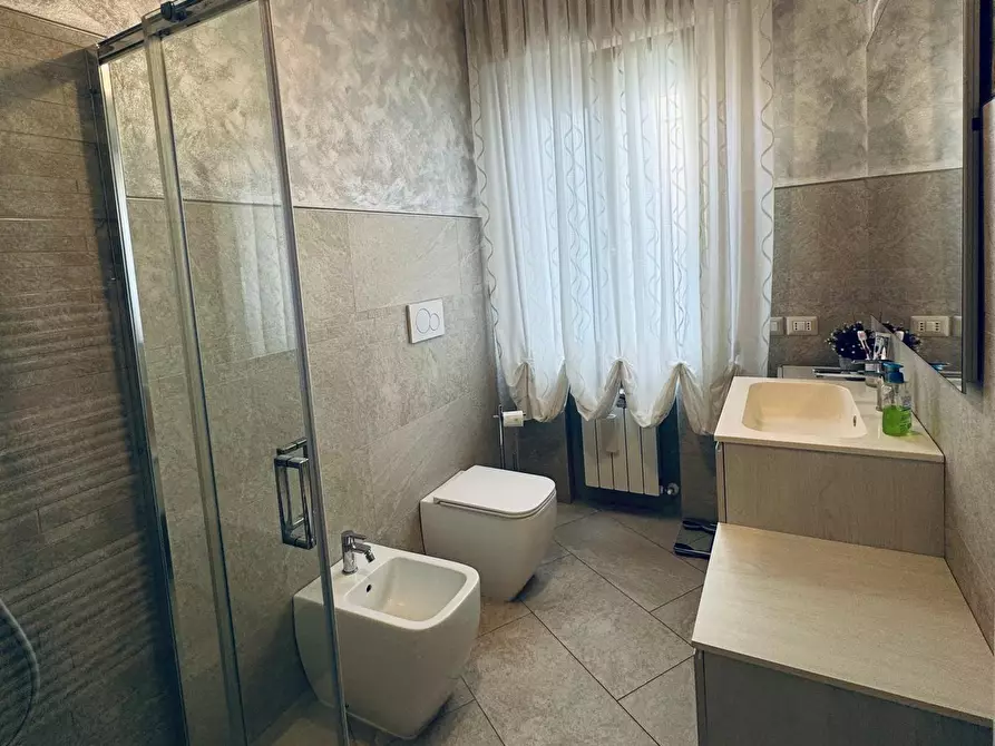 Immagine 42 di Villa in vendita  a Capannori